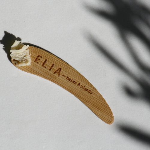 ELIA bamboo spatula with Pure Deodorant on tip